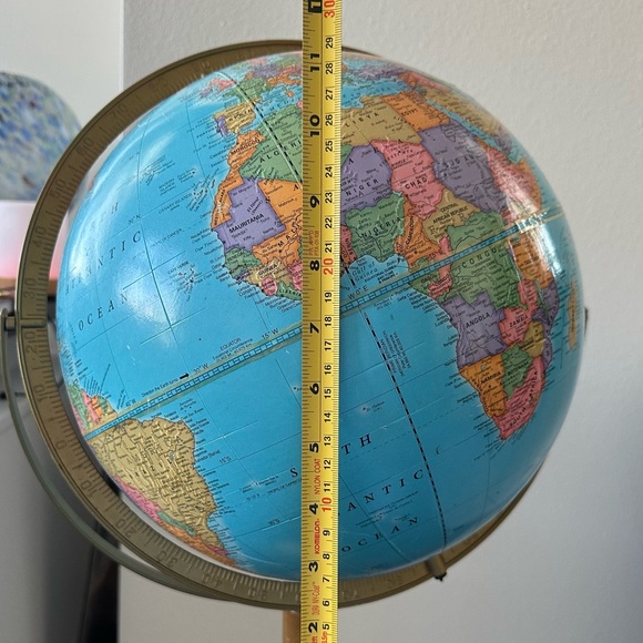 Vintage 1960/1970s George F. Cram's Imperial World globe (12”) with stand (ht 3’ - Picture 9 of 12
